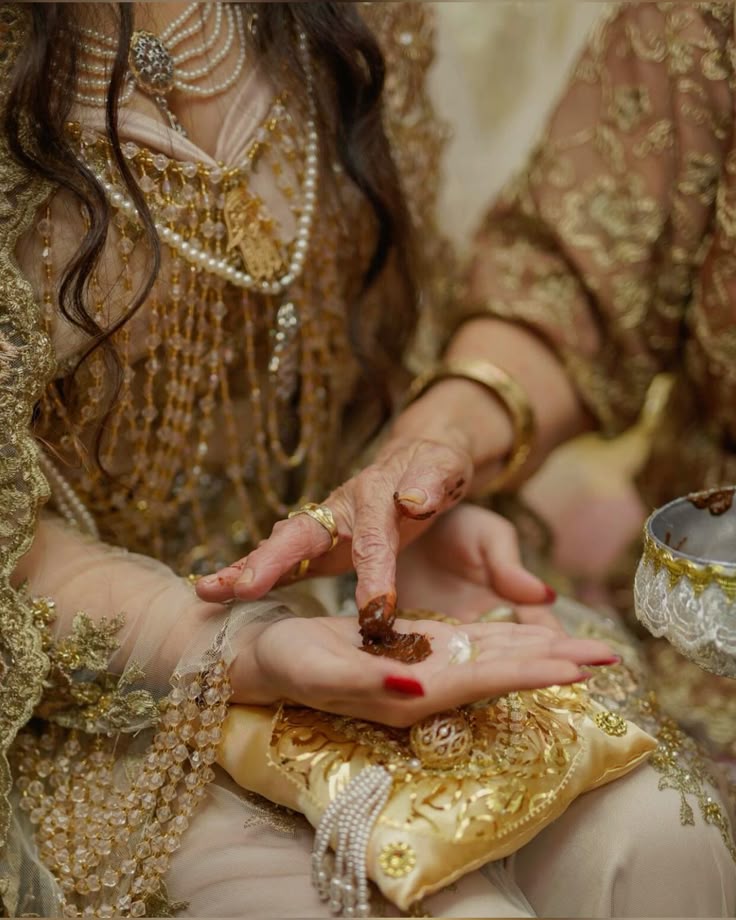 Cómo son las bodas en Argelia vs España: tradiciones, rituales y diferencias culturales